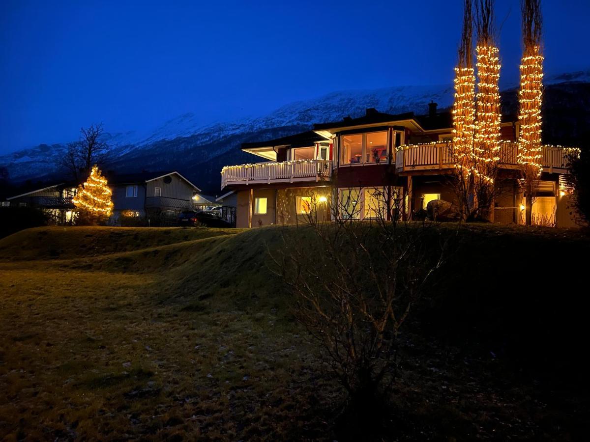 Liten Kjellerleilighet. Landlig Rolig Omrade. Tromsø Extérieur photo